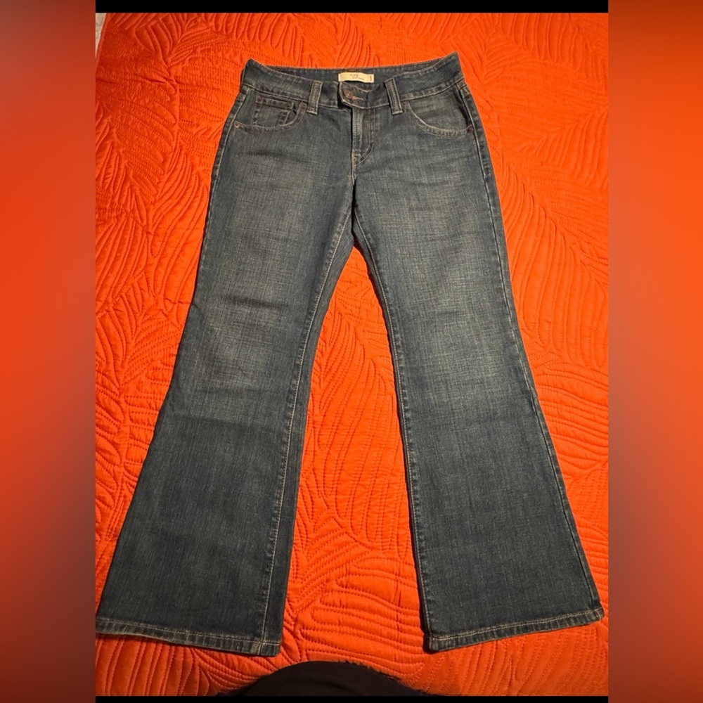 Levi’s woman junior flared boot cut  Blue Women's Jeans Size 10P. NWOT